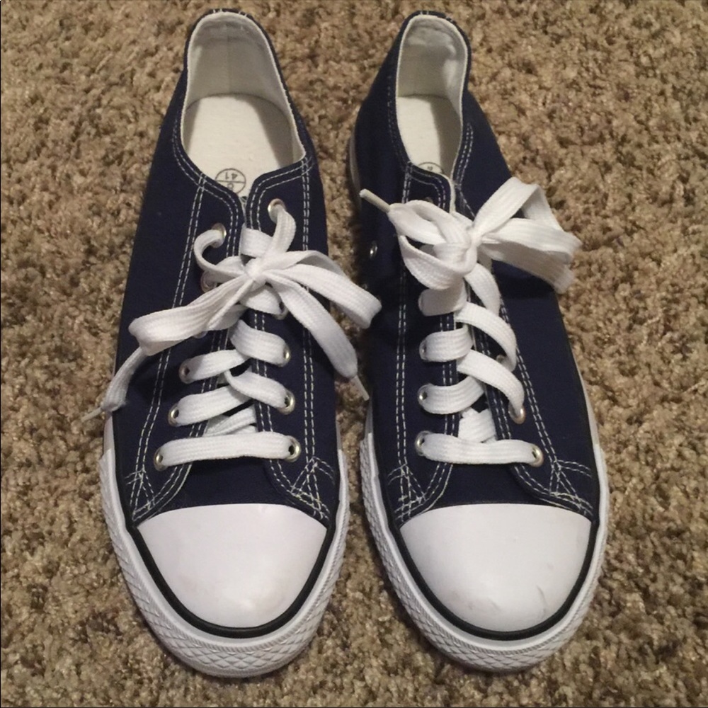 ✔️Navy and White Preppie Sneakers